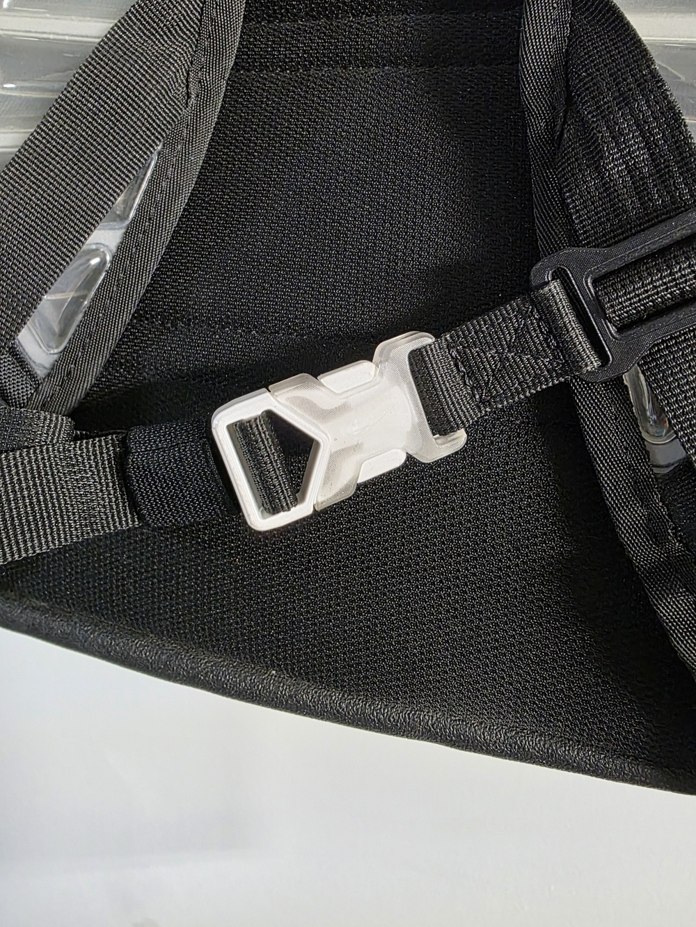 Nike Elite Shoulder Bag Black One Size Mens Padded Zip Pockets. - Picture 8 of 9